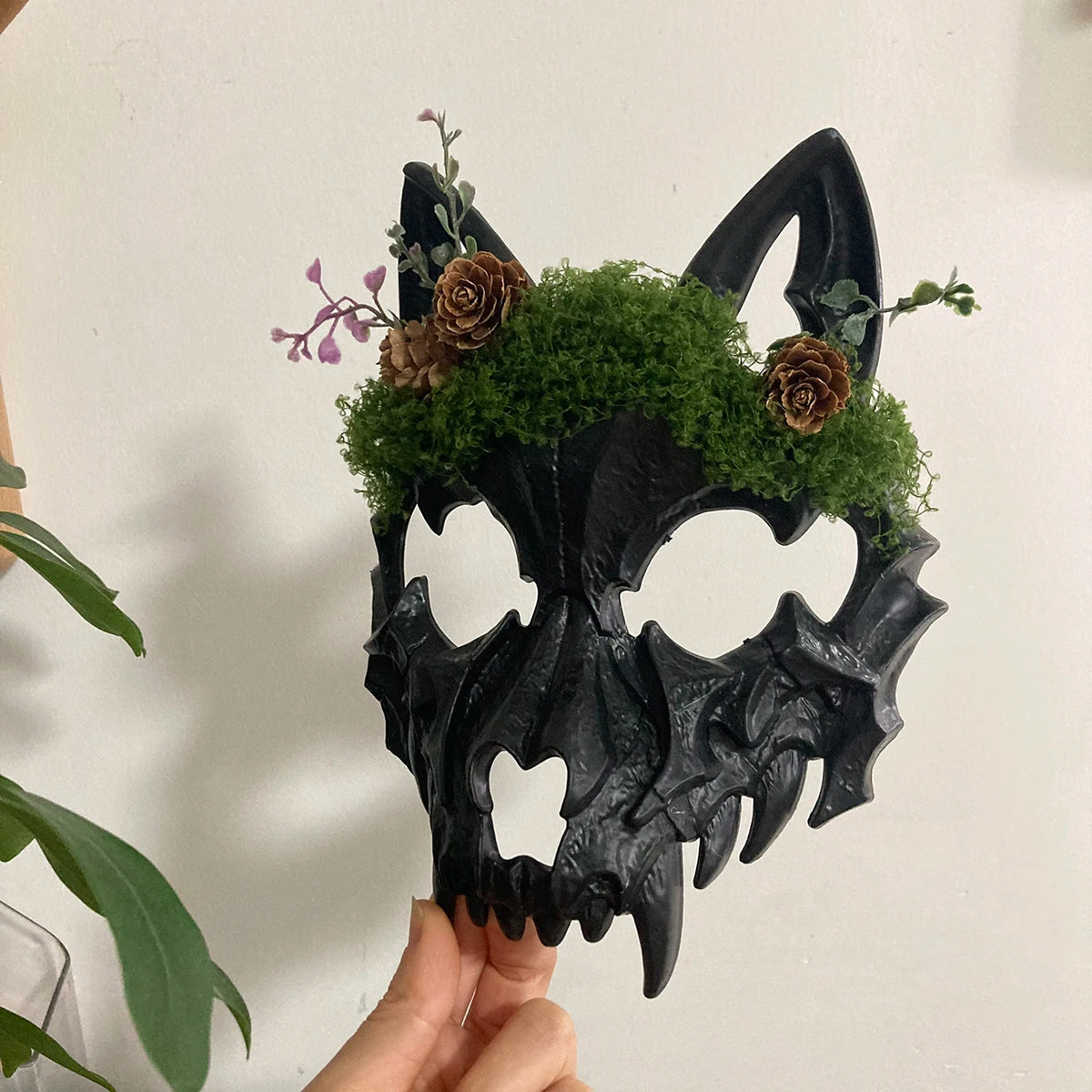 forest half mask wolf skull mask with moss and pinecones black full-face beast skull Halloween mask druid witch prop