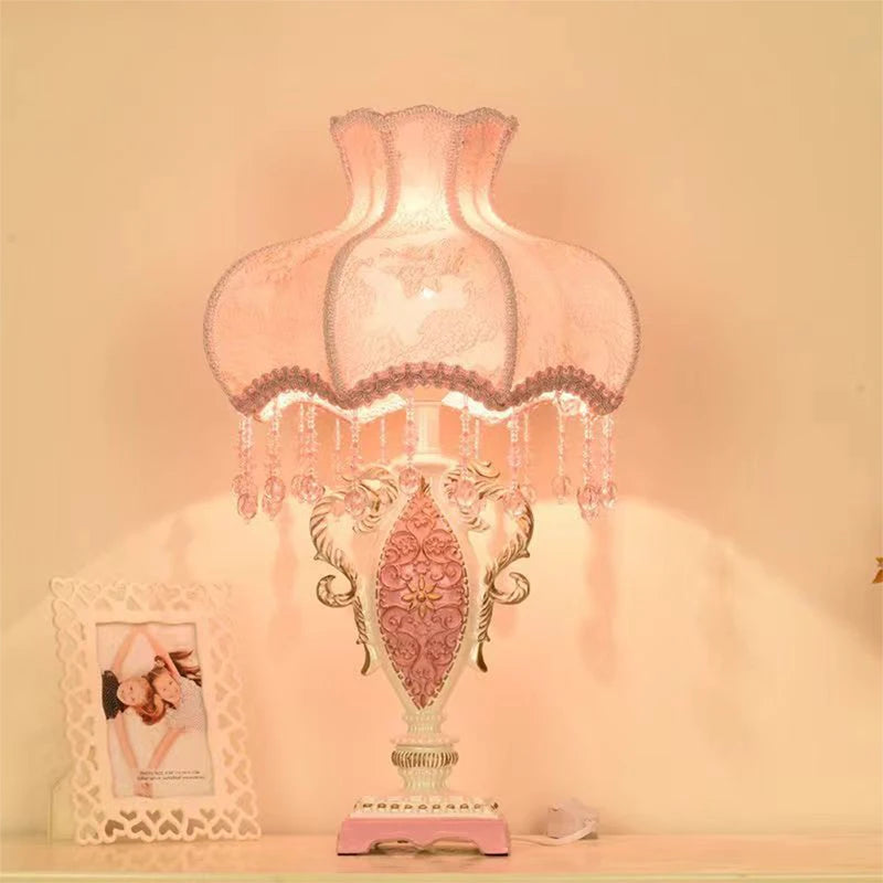 European Pink Table Lamp Luxurious Living Room Bedroom Children's Room Study Villa Hotels LED Creativity Bedside Desk Light