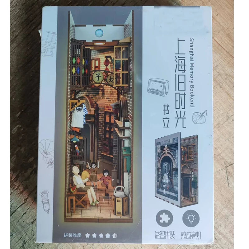 DIY Wooden Book Nook Shelf Insert Kits Miniature Cherry Blossom Bookends Japanese Doll Houses Toys Bookshelf Gifts Home Decor