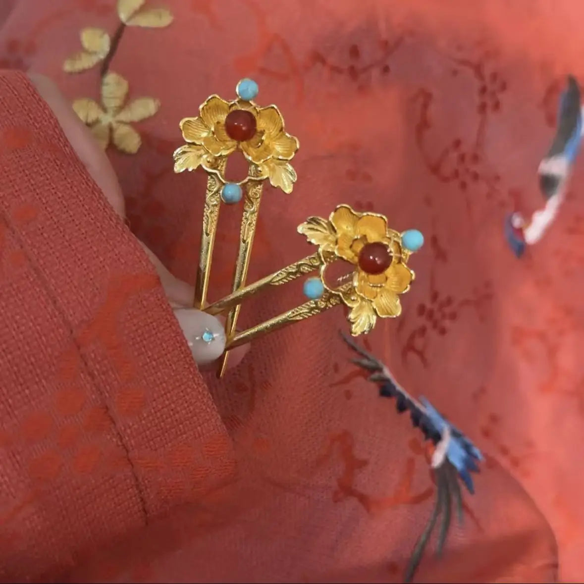  Ancient Chinese Style Golden Peony Hair Fork Inlaid Gemstone Retro Wedding Hair Pin Elegant Hanfu Cosplay Hair Ornament for Wom