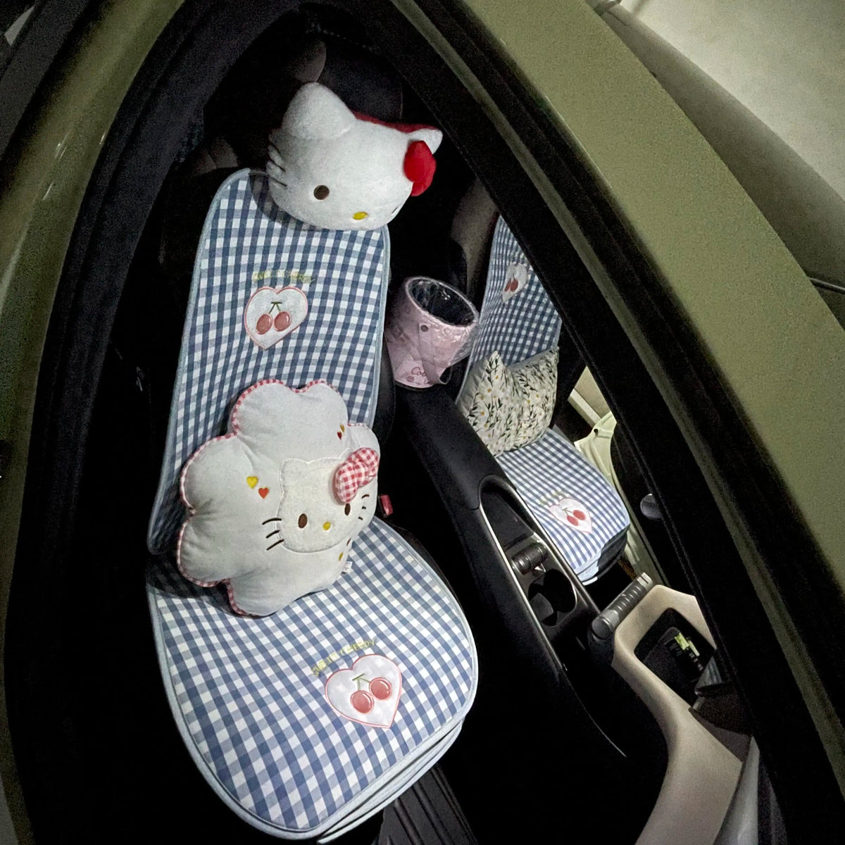 Hello Kitty Car Seat Headrest Auto Head Neck Rest Relax Pillow Car Seat Cover Seat Cushion Auto Protector
