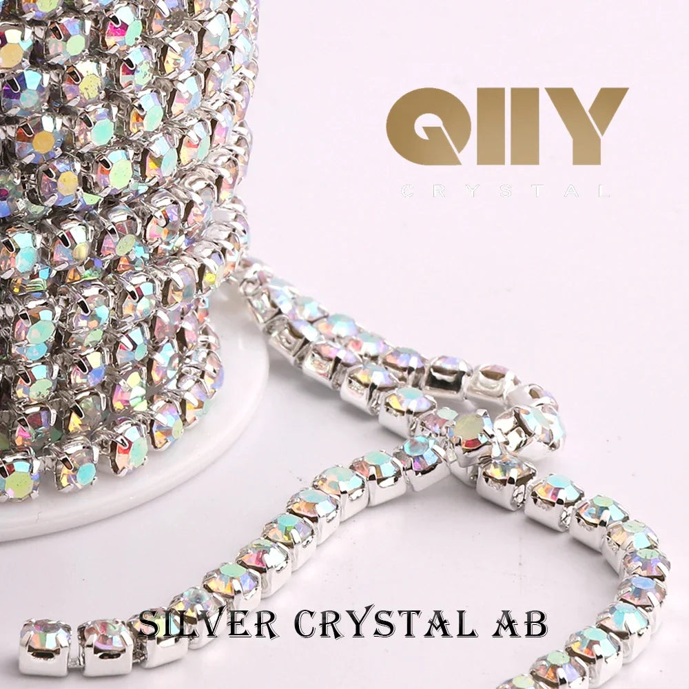 The Stardust Sparkle Claw – Deluxe Glass Crystal Strass Rhinestone Trim