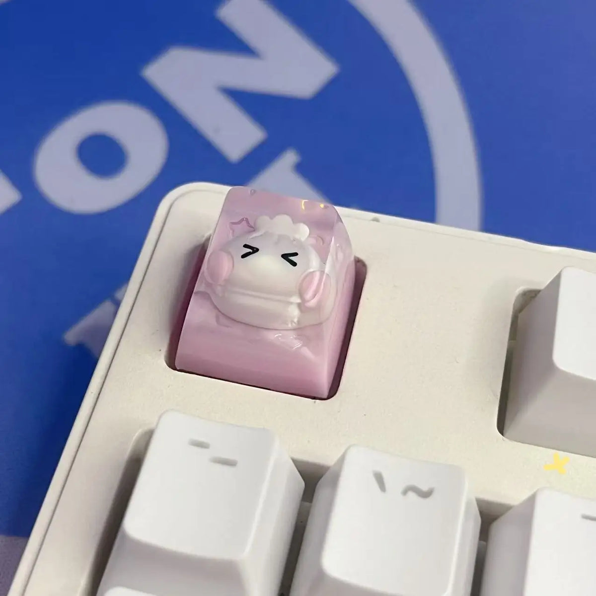 DIY Cute Pink Cat Head Keycap Transparent Resin Glitter