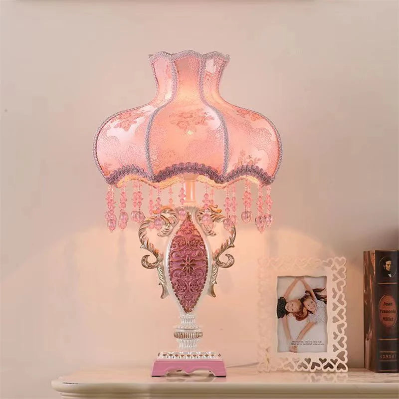 European Pink Table Lamp Luxurious Living Room Bedroom Children's Room Study Villa Hotels LED Creativity Bedside Desk Light