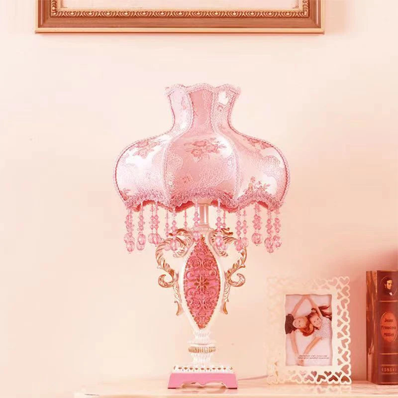 European Pink Table Lamp Luxurious Living Room Bedroom Children's Room Study Villa Hotels LED Creativity Bedside Desk Light