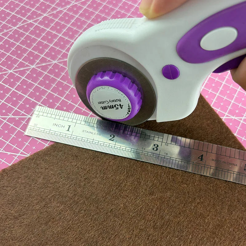 Crafting and Drawing Cutting Mat Set, A4 Pink Eco-Friendly Patchwork Mat, Non-Slip Carving Knife with Handmade Blades, 15cm Steel Ruler, Complete Carving Tools, Suitable for DIY Crafts and Scrapbooking. Holiday gifts,