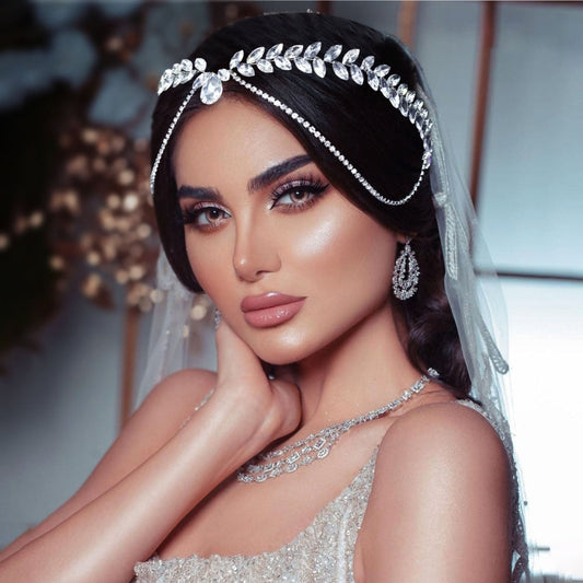 Versatile Glistening Teardrop Crystal Forehead Chain Hair Accessory